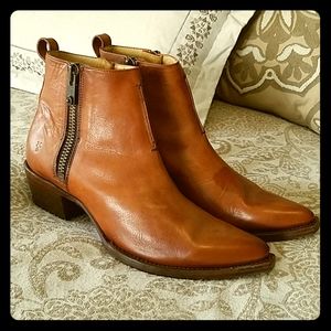 Frye Sacha Bootie